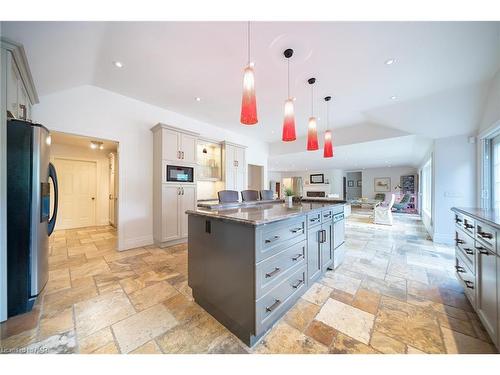 1776 York Road, Niagara-On-The-Lake, ON - Indoor Photo Showing Kitchen