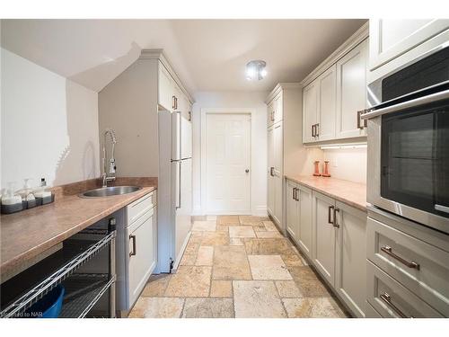 1776 York Road, Niagara-On-The-Lake, ON - Indoor Photo Showing Kitchen