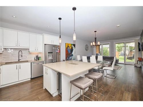 1001 Pelham Road Road, St. Catharines, ON - Indoor Photo Showing Kitchen With Upgraded Kitchen