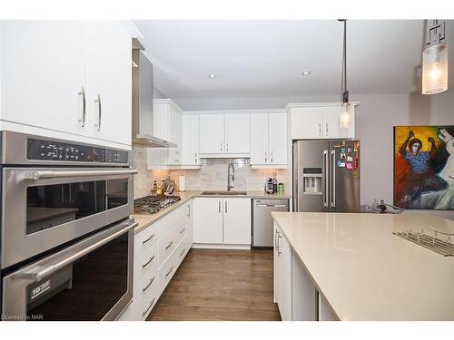 1001 Pelham Road Road, St. Catharines, ON - Indoor Photo Showing Kitchen With Upgraded Kitchen