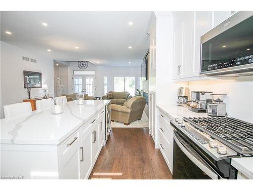 191 Hetram Court Court, Crystal Beach, ON - Indoor Photo Showing Kitchen With Upgraded Kitchen