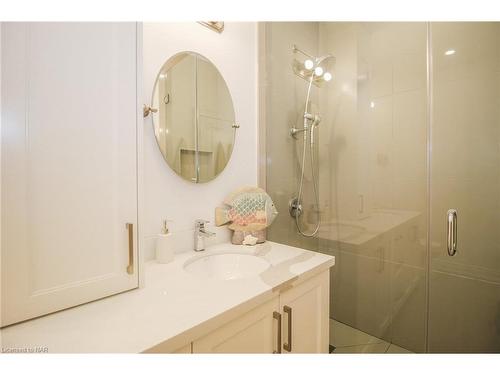 191 Hetram Court Court, Crystal Beach, ON - Indoor Photo Showing Bathroom