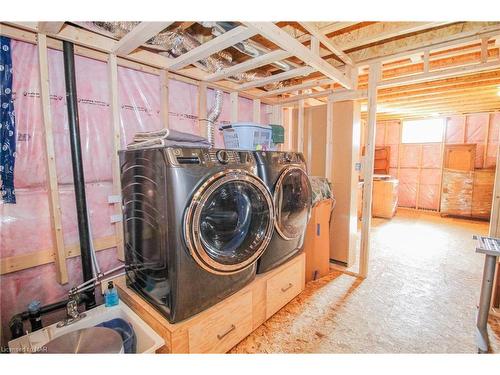 191 Hetram Court Court, Crystal Beach, ON - Indoor Photo Showing Laundry Room