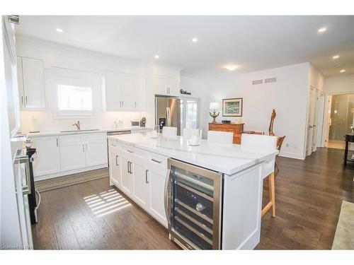 191 Hetram Court Court, Crystal Beach, ON - Indoor Photo Showing Kitchen With Upgraded Kitchen