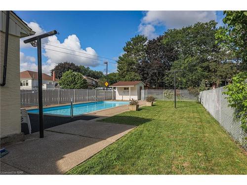 381 Niagara Street, St. Catharines, ON - Outdoor With In Ground Pool With Backyard