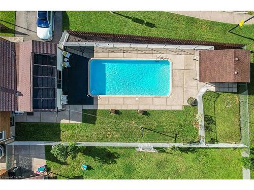 381 Niagara Street, St. Catharines, ON - Outdoor With In Ground Pool