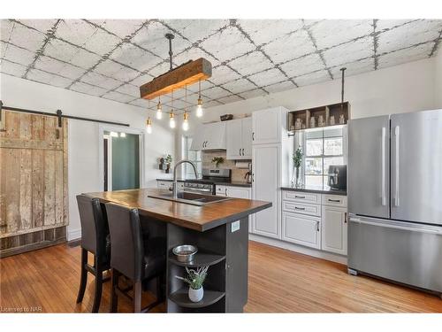 123 Elgin Street W, Welland, ON - Indoor Photo Showing Kitchen With Double Sink