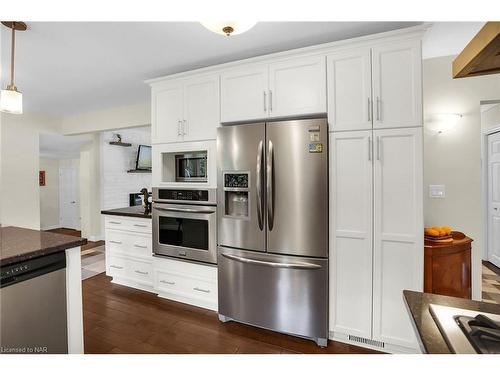 23 Old Oxford Road, St. Catharines, ON - Indoor Photo Showing Kitchen