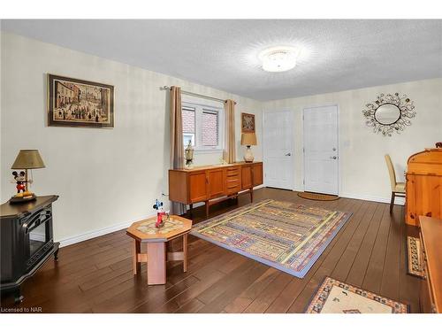 23 Old Oxford Road, St. Catharines, ON - Indoor Photo Showing Other Room