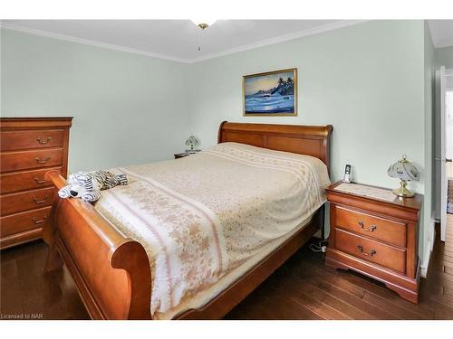 23 Old Oxford Road, St. Catharines, ON - Indoor Photo Showing Bedroom