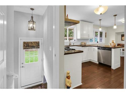 23 Old Oxford Road, St. Catharines, ON - Indoor Photo Showing Kitchen With Upgraded Kitchen