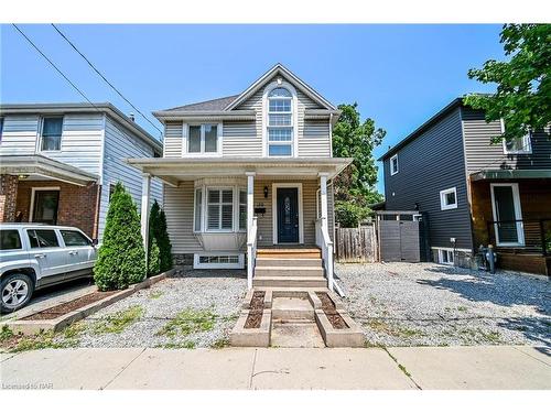 139 Pleasant Avenue, St. Catharines, ON - Outdoor With Deck Patio Veranda With Facade