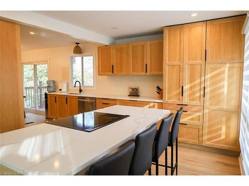 51 6Th Line, Caledonia, ON - Indoor Photo Showing Kitchen