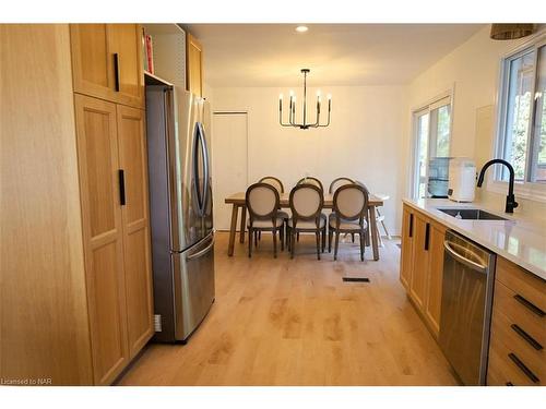 51 6Th Line, Caledonia, ON - Indoor Photo Showing Kitchen