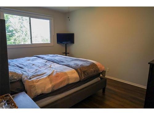 51 6Th Line, Caledonia, ON - Indoor Photo Showing Bedroom