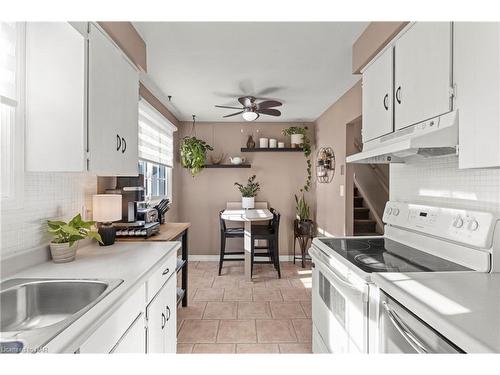 4 Barry Street, St. Catharines, ON - Indoor Photo Showing Kitchen