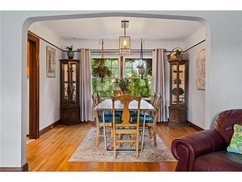 18½ Thomas Street, St. Catharines, ON - Indoor Photo Showing Dining Room