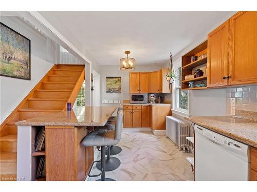 18½ Thomas Street, St. Catharines, ON - Indoor Photo Showing Kitchen