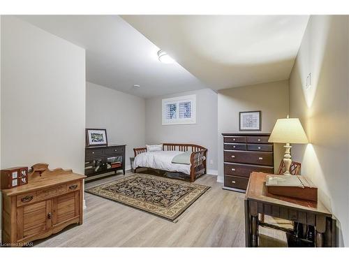 13 Old Mill Lane Lane, Niagara-On-The-Lake, ON - Indoor Photo Showing Bedroom