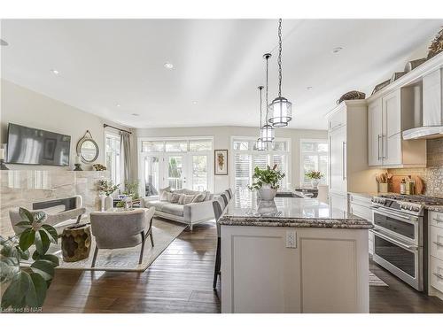 13 Old Mill Lane Lane, Niagara-On-The-Lake, ON - Indoor Photo Showing Kitchen With Upgraded Kitchen