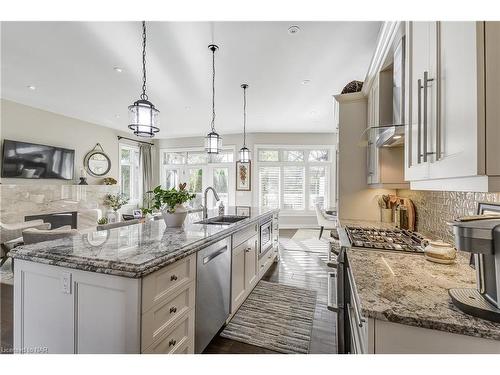 13 Old Mill Lane Lane, Niagara-On-The-Lake, ON - Indoor Photo Showing Kitchen With Upgraded Kitchen