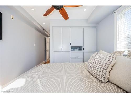 833C-12 Laidlaw Street, Toronto, ON - Indoor Photo Showing Bedroom