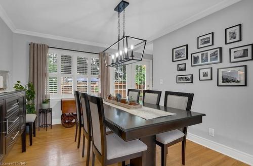 5990 Stevens Street, Niagara Falls, ON - Indoor Photo Showing Dining Room