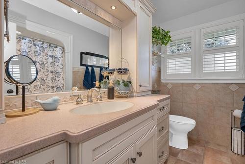 5990 Stevens Street, Niagara Falls, ON - Indoor Photo Showing Bathroom