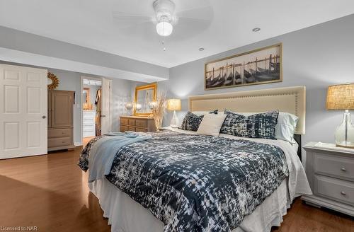 5990 Stevens Street, Niagara Falls, ON - Indoor Photo Showing Bedroom