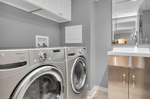 5990 Stevens Street, Niagara Falls, ON - Indoor Photo Showing Laundry Room