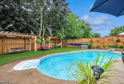 5990 Stevens Street, Niagara Falls, ON - Outdoor With In Ground Pool With Backyard