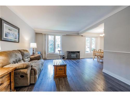 3 Lakebreeze Crescent, St. Catharines, ON - Indoor Photo Showing Living Room With Fireplace