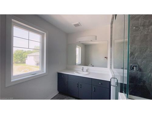 Upper-75 Hillcrest Road, Port Colborne, ON - Indoor Photo Showing Bathroom