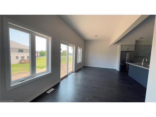 Upper-75 Hillcrest Road, Port Colborne, ON - Indoor Photo Showing Other Room