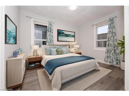 6610 Montrose Road, Niagara Falls, ON - Indoor Photo Showing Bedroom