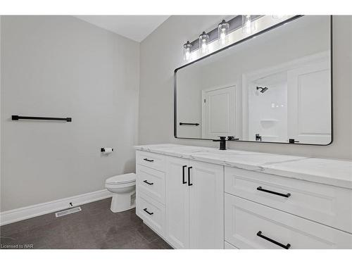 734 Clarence Street, Port Colborne, ON - Indoor Photo Showing Bathroom