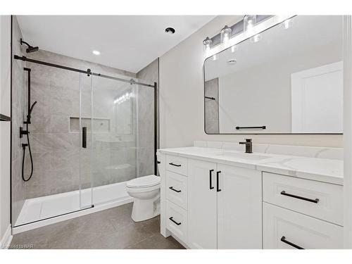 734 Clarence Street, Port Colborne, ON - Indoor Photo Showing Bathroom