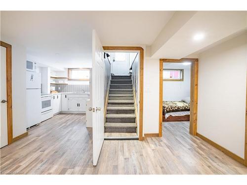 12 Forest Road, Welland, ON - Indoor Photo Showing Other Room