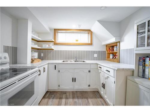 12 Forest Road, Welland, ON - Indoor Photo Showing Kitchen With Double Sink