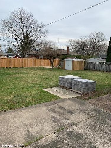 448 Grantham-Basement Avenue, St. Catharines, ON - Outdoor With Backyard