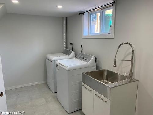 448 Grantham-Basement Avenue, St. Catharines, ON - Indoor Photo Showing Laundry Room