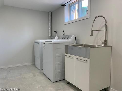 448 Grantham-Basement Avenue, St. Catharines, ON - Indoor Photo Showing Laundry Room