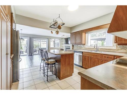 6 Highland Gardens, Welland, ON - Indoor Photo Showing Kitchen