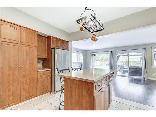 6 Highland Gardens, Welland, ON - Indoor Photo Showing Kitchen