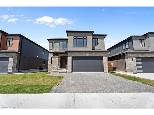 9001 Emily Boulevard, Niagara Falls, ON - Outdoor With Facade