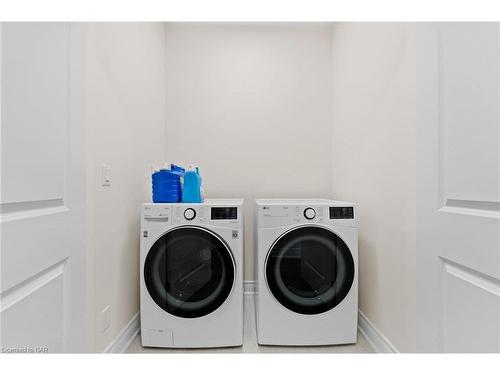 30-154 Port Robinson Road, Fonthill, ON - Indoor Photo Showing Laundry Room