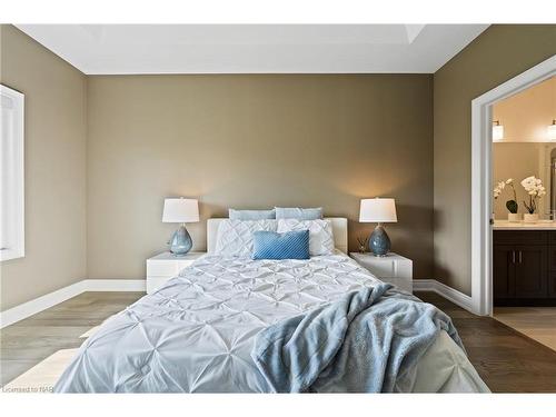 30-154 Port Robinson Road, Fonthill, ON - Indoor Photo Showing Bedroom