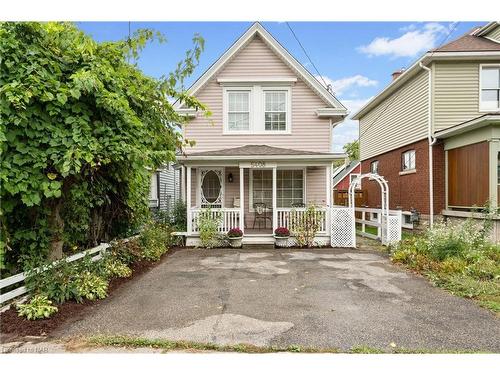 5408 Ontario Avenue, Niagara Falls, ON - Outdoor With Deck Patio Veranda