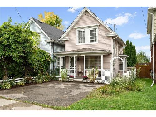 5408 Ontario Avenue, Niagara Falls, ON - Outdoor With Facade