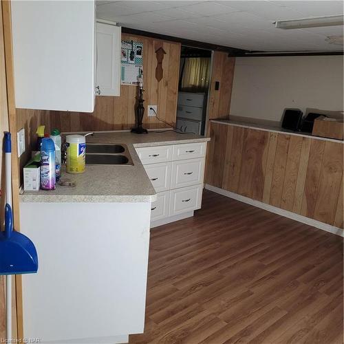 117 Merritt Parkway N, Port Colborne, ON - Indoor Photo Showing Kitchen With Double Sink